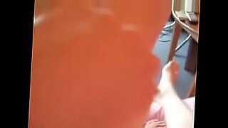 girls first xxx blod video