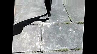 femme qui branle des bite avec sa culotte