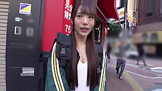 سكس محارم أم شرموطة هيجانه لا تستطيع مقاومة و تنيك صديق ابنتها ساااخن كامل و مترجم
