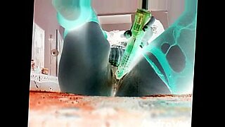 maduras latinas haciendo pajas