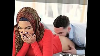 Arab-lesbian-licking-ass