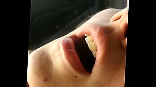 pumping girls sitting on guy face