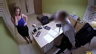 sobhie dee in office