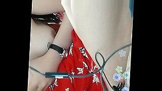 emily23 cam girl show shaved pussy free