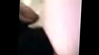 french jolie brune avec des gros seins