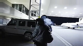 filming wife getting off