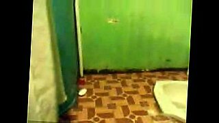 suku pedalaman afrika dengan turis asing
