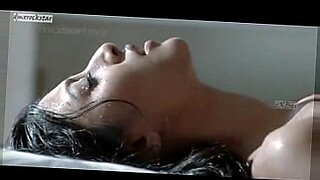 female naked hotel dares