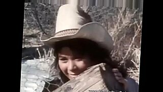 skyla novea rode that leather stretcher reverse cowgirl style