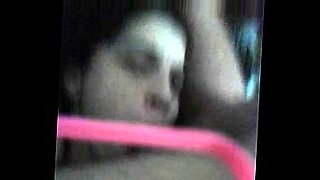 mi vecina cincuentona tomando sol me ve y no le importa