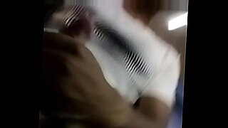 manoseando colegialas en el bus