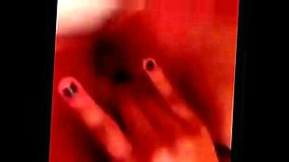 wwwxxx2 girls in a bathtube