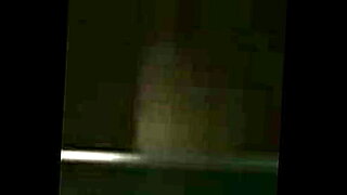 husband wife massage by masseur in hotel