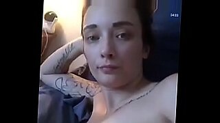 girl with small boods and having sex