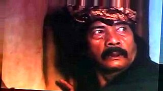 sunny leone in theshower