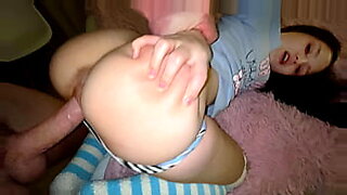 xxxhand practice of beautiful girl with her hand