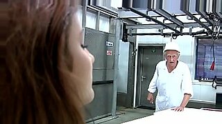 girl pee in room