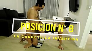 madre madura pasa la noche con su hijo en el hotel