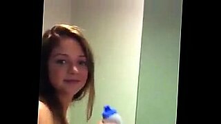 encostando pau na mao