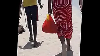 llora cuando le hacen la cola