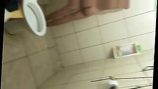 tube de mulher melancia dancando pelada