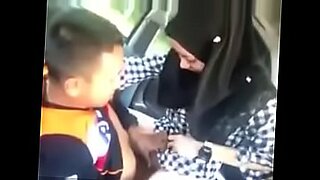 pakistanis sex hijab car