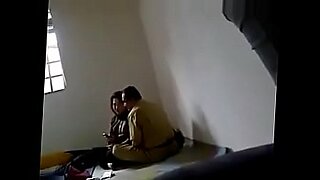 sambil tlpon