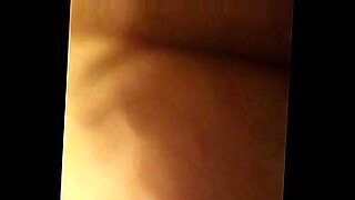 en halloween me hayan viendo porno en el bao