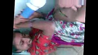 bhabi in bus
