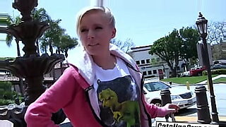 convinces hot ass lindsay to go all the way for a money