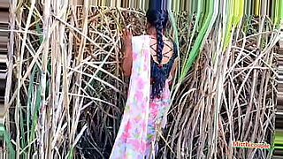 indian outdoor bath video