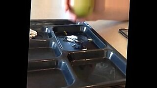 husband wife massage by masseur in hotel