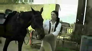 horse in female xxx video