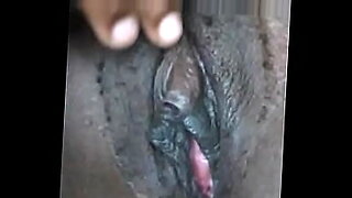 karly hot blonde girl toying pussy using large dildo