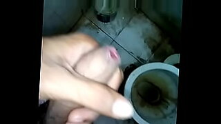 sunny leone playing with her tits and pussy in the