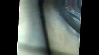 llora mi hija y le sale caca cuando me la cojo x el ano