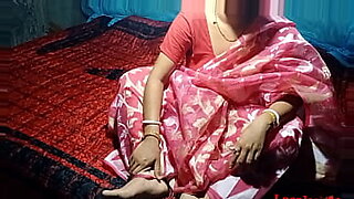desi norway aunty in blue saree fucking back in doggy style