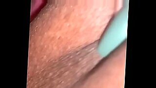 seventeen girls pussy solo