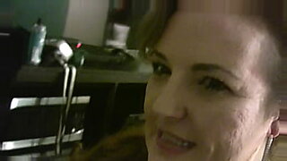 leslie winston fantasies about being pussy eaten on a chair under table