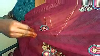 indian big boobs bhabi in milf saree