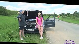enjoy in car