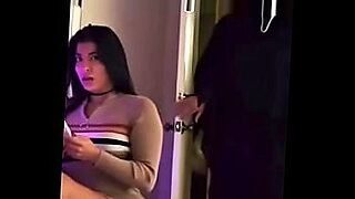 nyemprot dalam memek