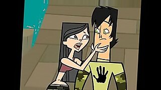 the boy sex with her mom friend