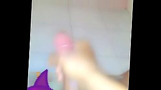 lesbianas chupando conchas con sangre