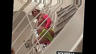 hot bodied indian girl gets her pussy eaten out and gives hot blowjob