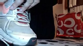 amateur girls flash and hostess sucks dick in money talks stunt