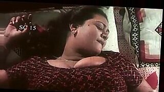 mallu house cheated by salesman hot in saree videos