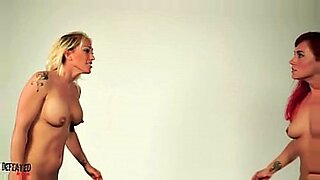 finger in girls asshole