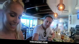 follando con su madrastra y la sirvienta
