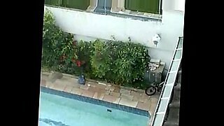 novio viendo como se cojen a su novia virgen en su despedida de soltera